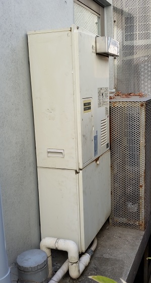 東京都渋谷区H様、交換工事前のSANYO　暖房専用熱源機、GS-R207SH